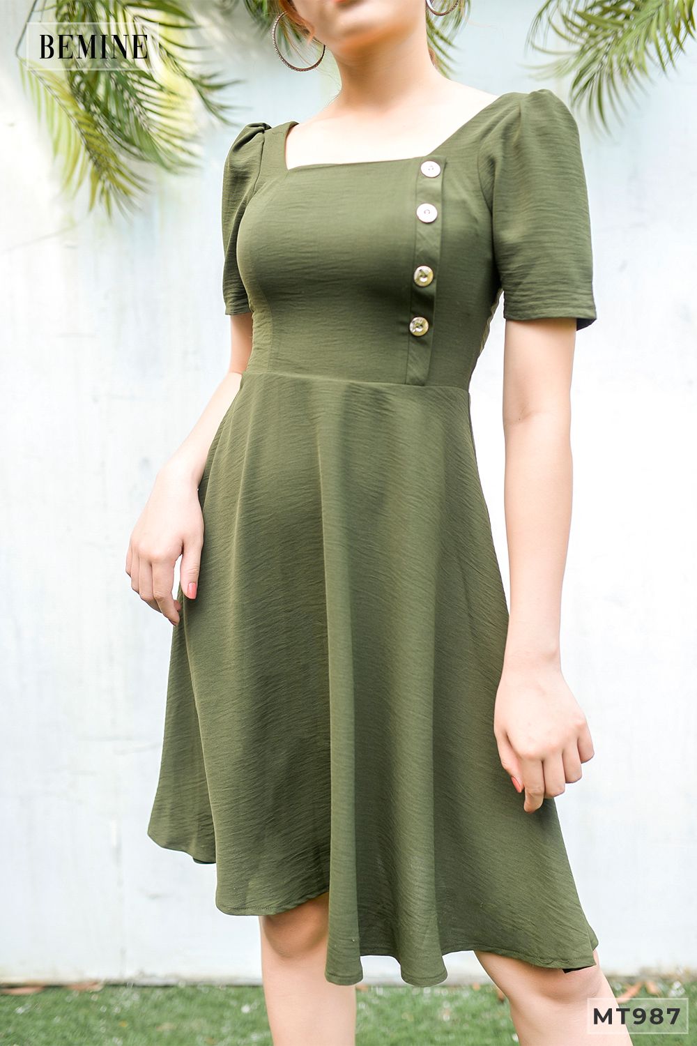 MT987REU - Đầm đính trụ nút bên ngực
