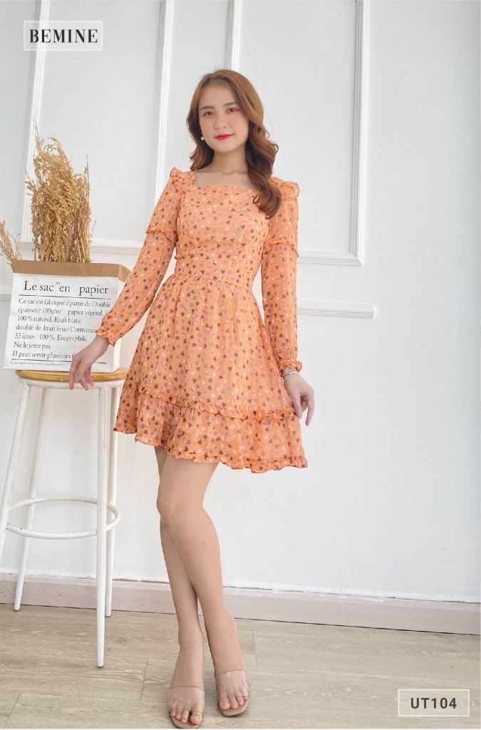 UT104CAM - Đầm trái tim cổ vuông