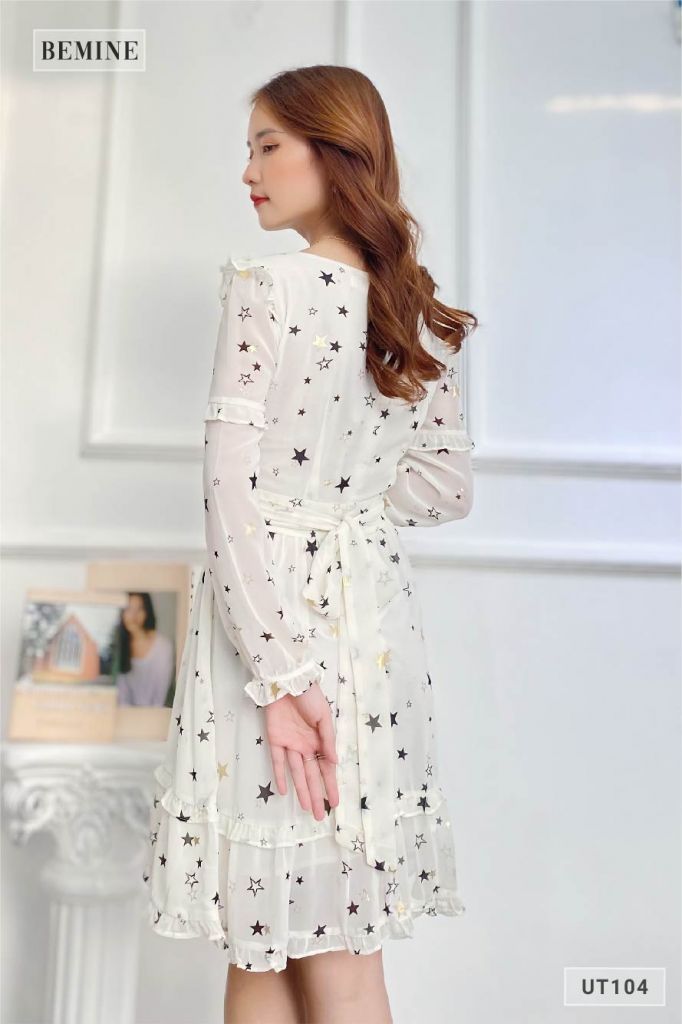UT104TRANG - Đầm ngôi sao cổ vuông