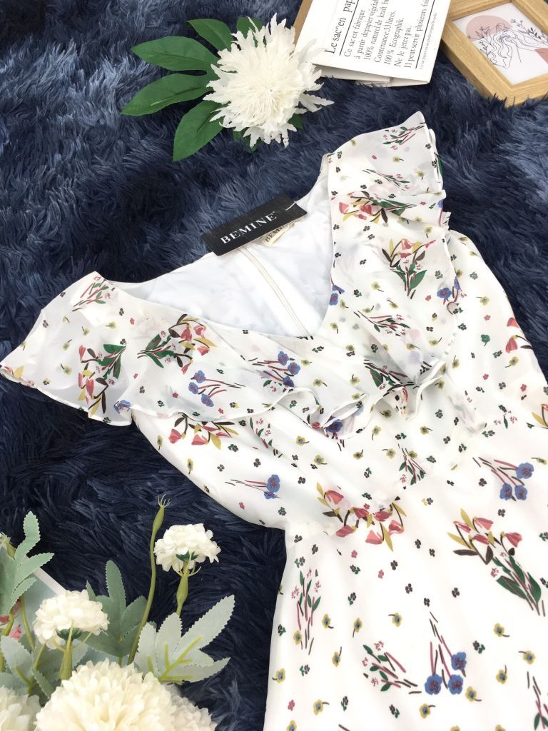 UT227TRANG - Đầm hoa cổ bèo tim