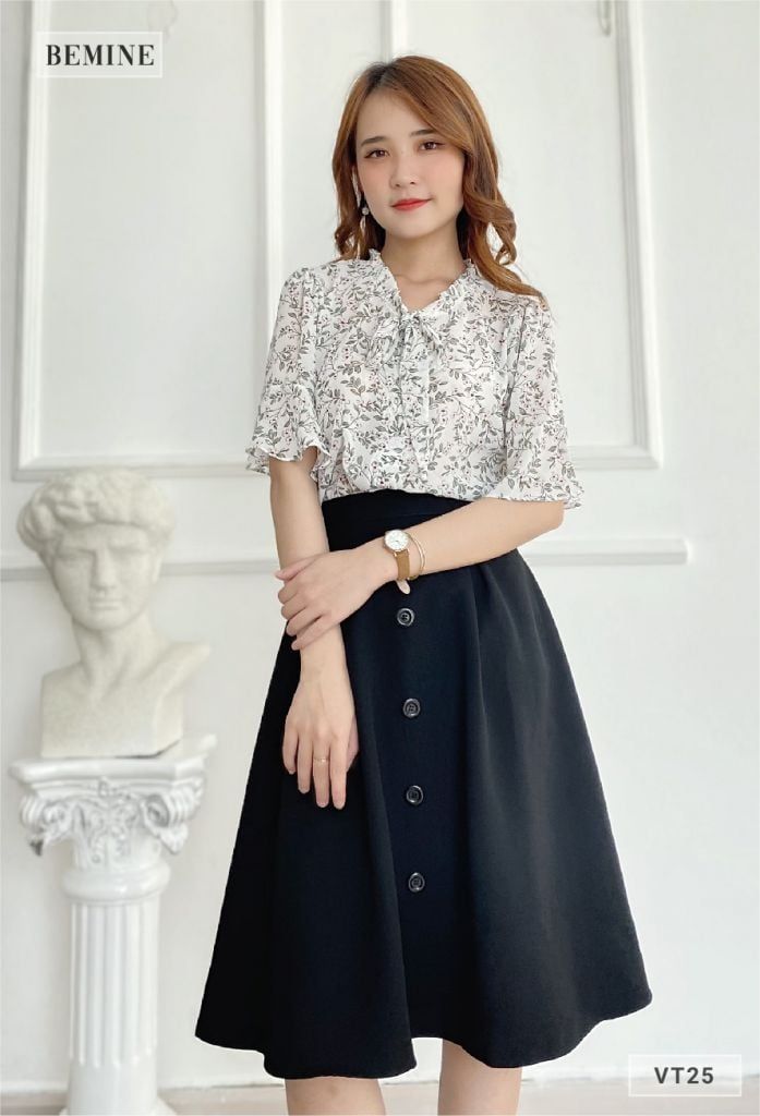 VT25DEN - Váy xòe đính nút dọc