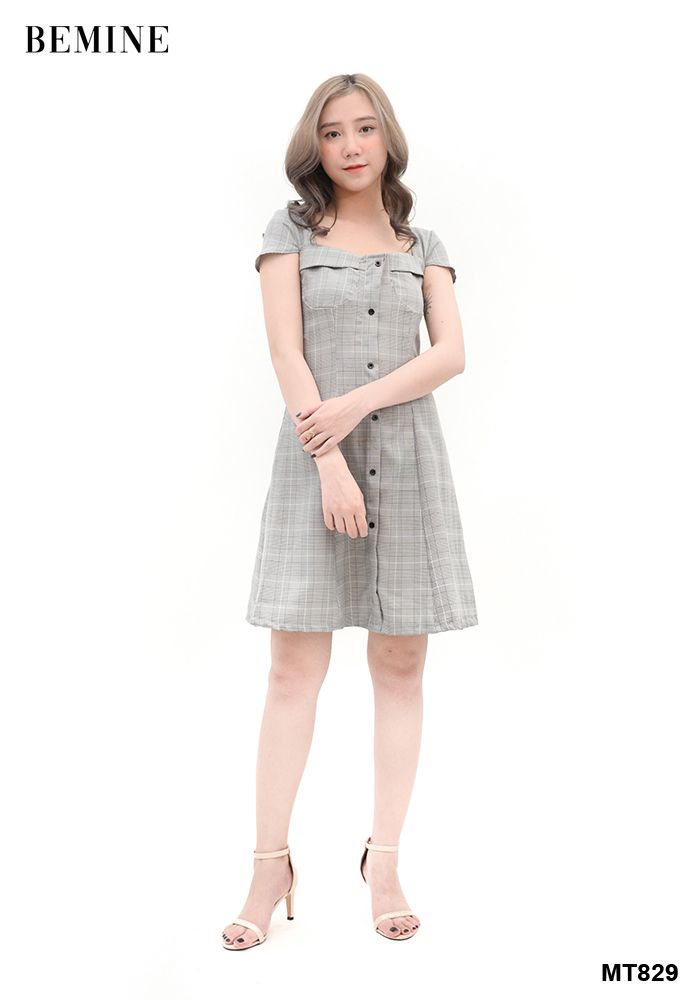MT829 - Đầm caro ra cúp đính nút