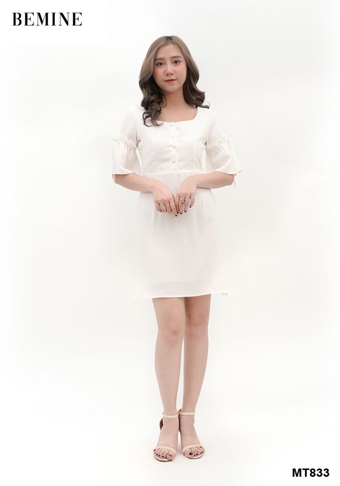 MT833 - Đầm trắng 3 tầng cổ nhún