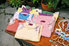 Áo dài linen Nguyệt Lan cổ đứng