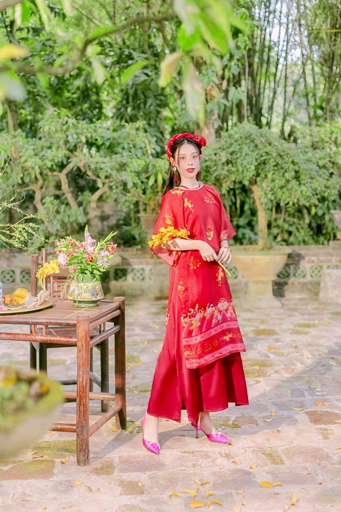 Áo dài Organza Khuê Đình - Đỏ - Freesize (Chỉ lớp ngoài)