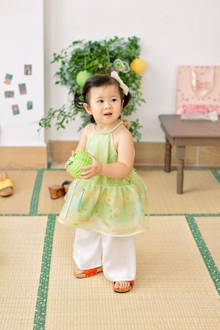 SET Áo yếm xòe organza Hoa Niên Ca BÉ - Xanh cốm