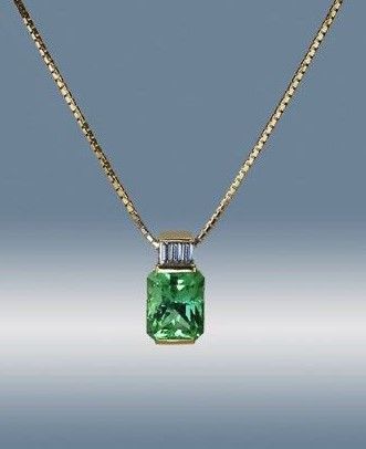 Trang sức mặt dây ‎Đá Emerald - ngọc lục bảo VC010