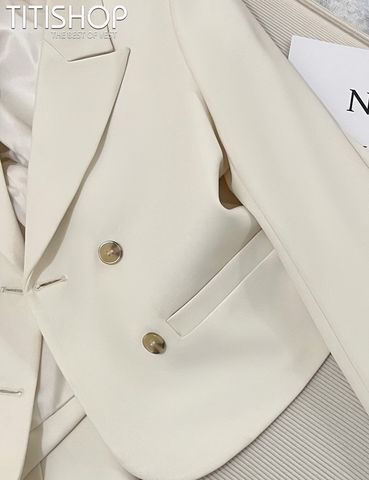 Áo Blazer Nữ BNN650M1 Ngắn