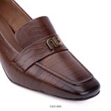  Giày Loafer Nữ Da Bò Sần Đế Vuông Nâu Aokang 1232214005 