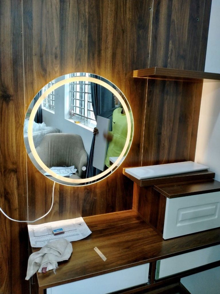 Gương Tròn RED decor Đèn Led Phun Cát Cảm ứng D50cm dày 4mm