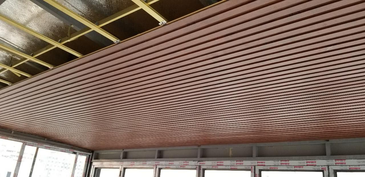 Tấm nhựa ốp trần giả gỗ Ecovina
