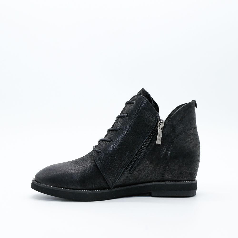 Giày slip on nữ Aokang 182431071