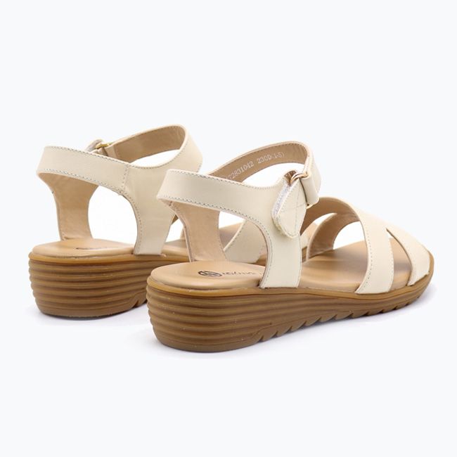 Giày sandal nữ AOKANG màu kem 172831042
