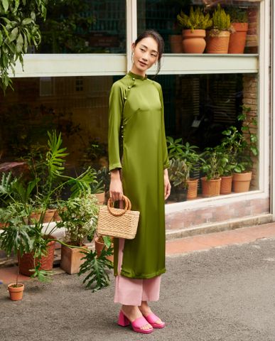Áo dài Lê Phổ áo dài cổ điển lụa xanh sage | Thời trang thiết kế Hity