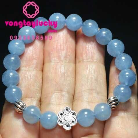 Vòng tay đá aquamarine thiên nhiên 9 li đậm mix charm bạc Thái cát tường