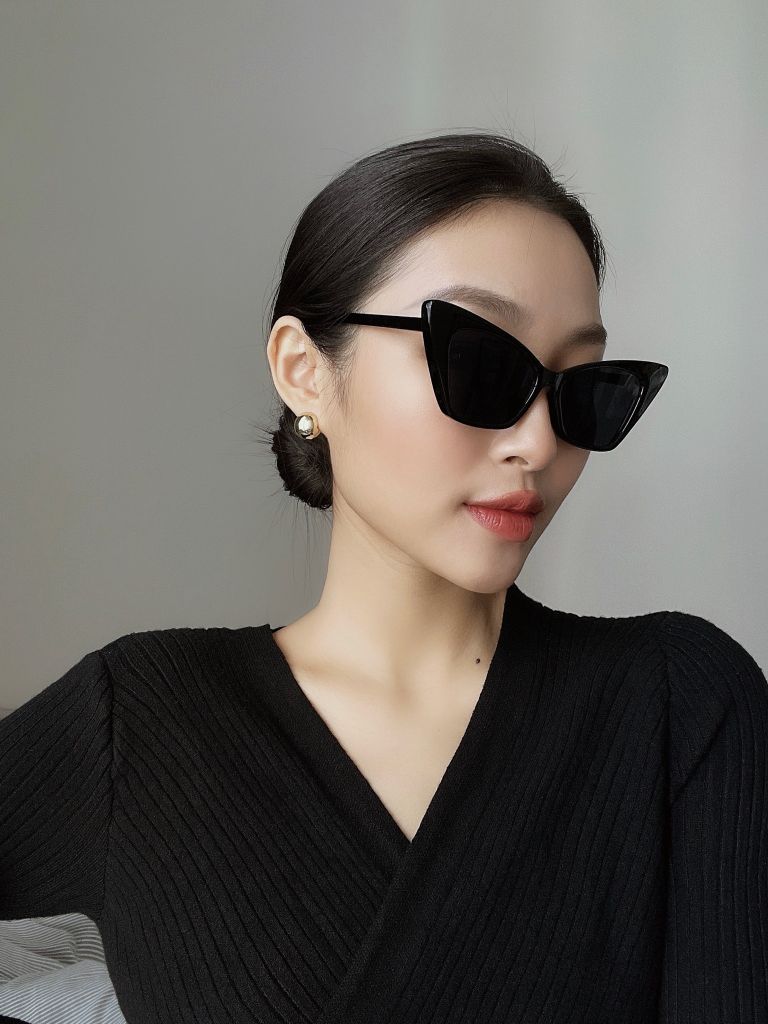 Eshay Sunglasses - Black