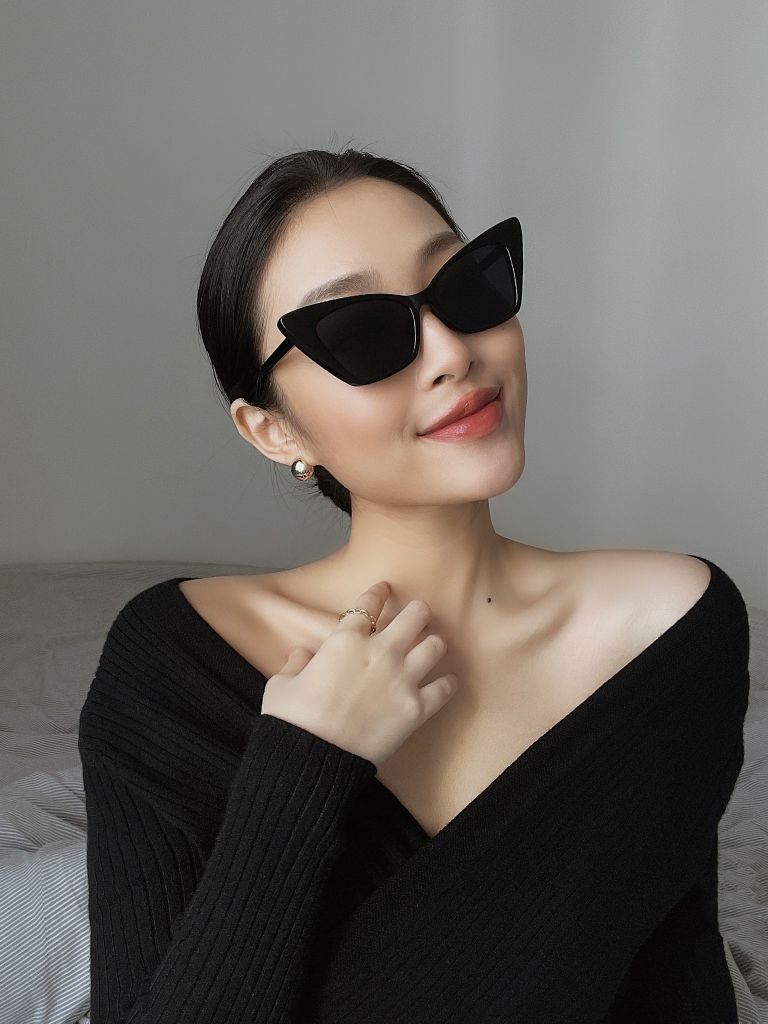 Eshay Sunglasses - Black