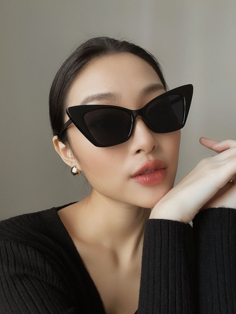 Eshay Sunglasses - Black