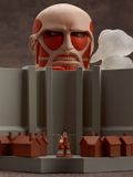  Nendoroid Colossus Titan & Attack Playset 