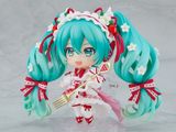  Nendoroid Hatsune Miku: 15th Anniversary Ver. 