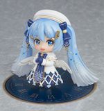  Nendoroid Snow Miku: Glowing Snow Ver. 