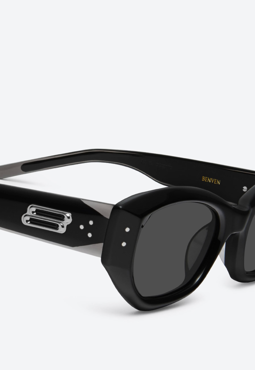 Mắt kính Gentle Monster Benven 01