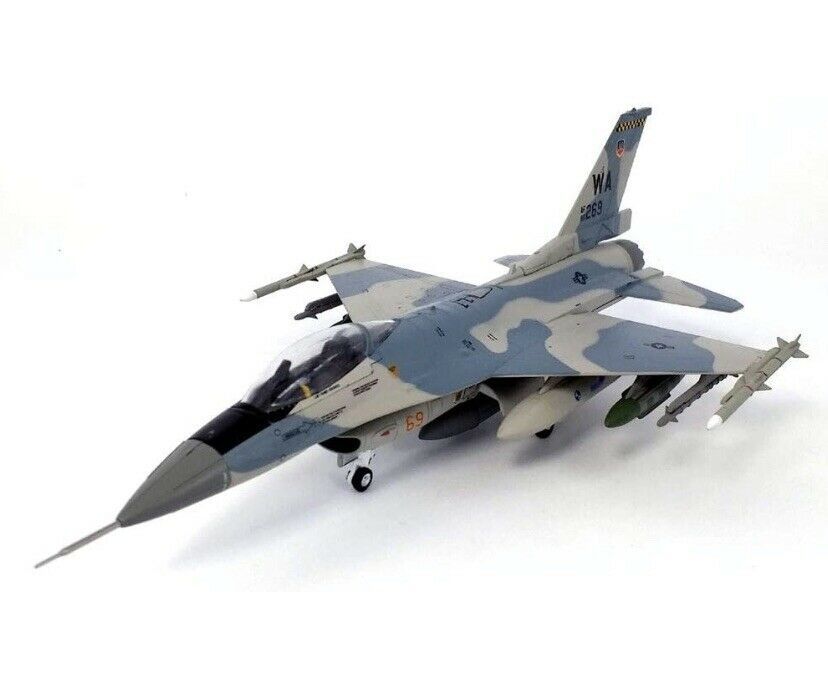 United States Air Force F-16C Fighting Falcon  Air Force 1 1:72 AF1-0006A