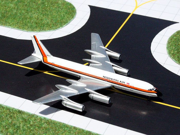 Modern Air Convair 990 N5617 GeminiJets 1:400 GJMOD704