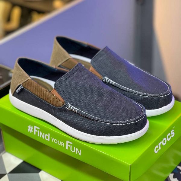 Crocs Santa Cruz Deluxe 2 – Sấu Vui Vẻ