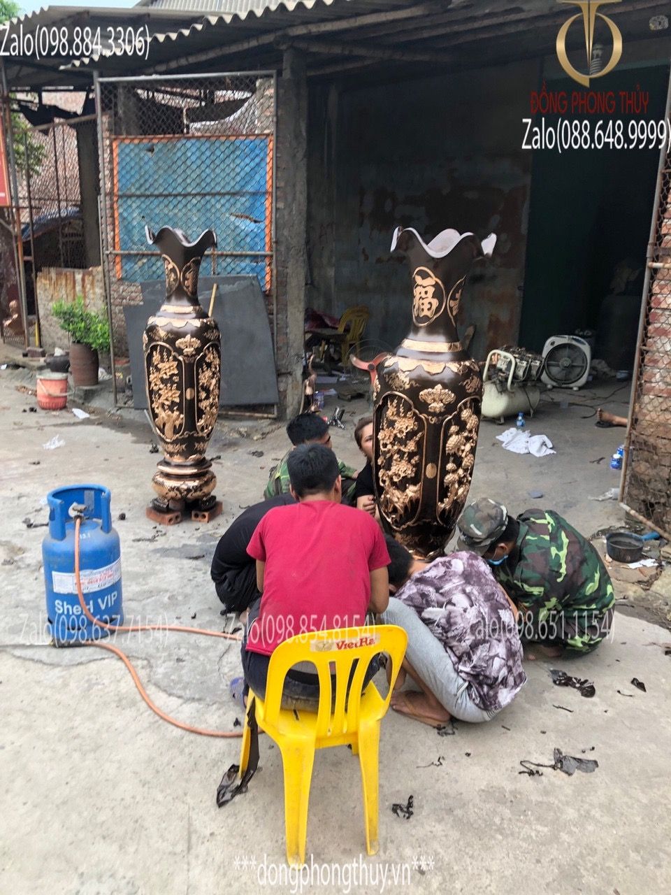 Đôi lộc bình tứ quý bằng đồng đỏ