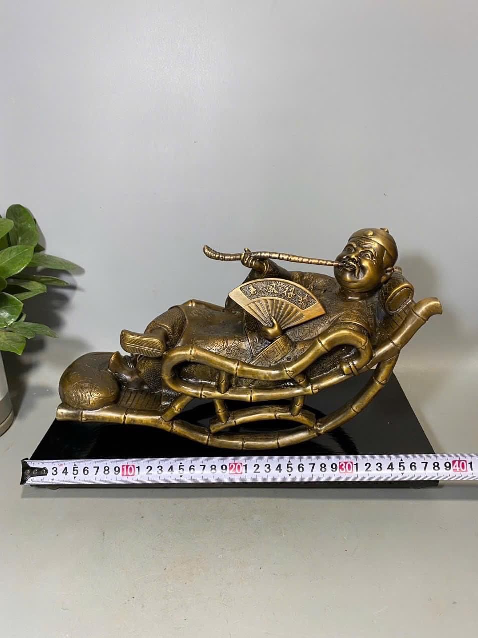 Quản gia cao 20 ngang 37 nặng 9kg