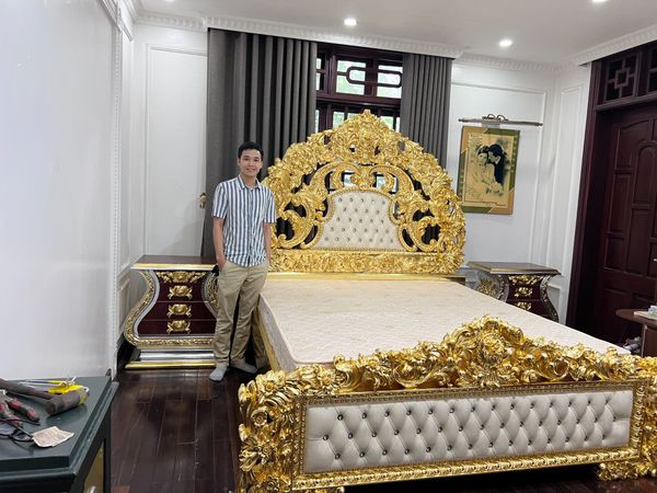 Dát vàng 24k bộ giường và tab đầu giường của khách