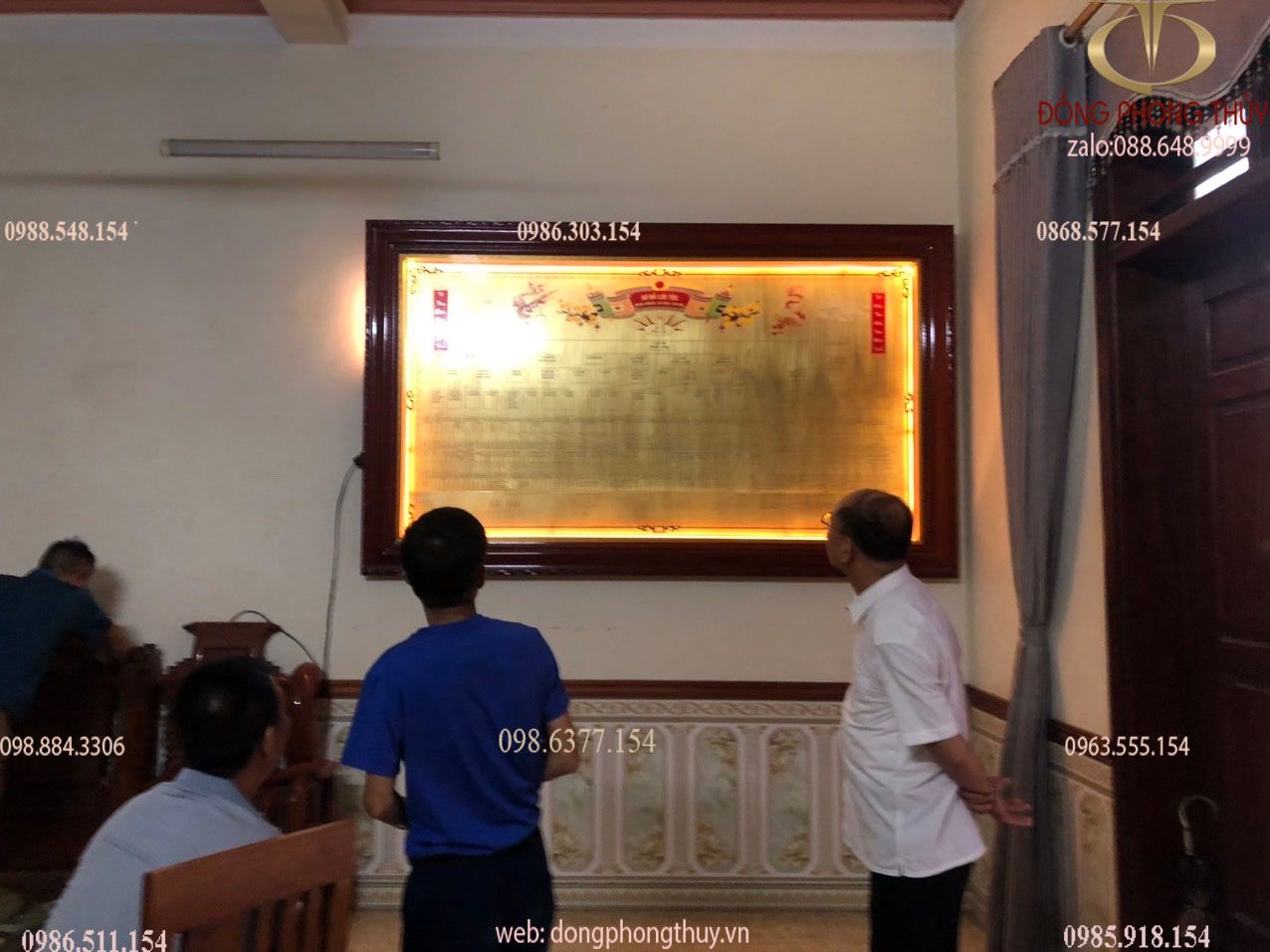 Gia phả dòng họ bằng đồng ăn mòn