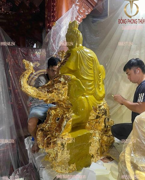 Hoa nghiêm tam thánh bằng đồng đỏ dát vàng 24k