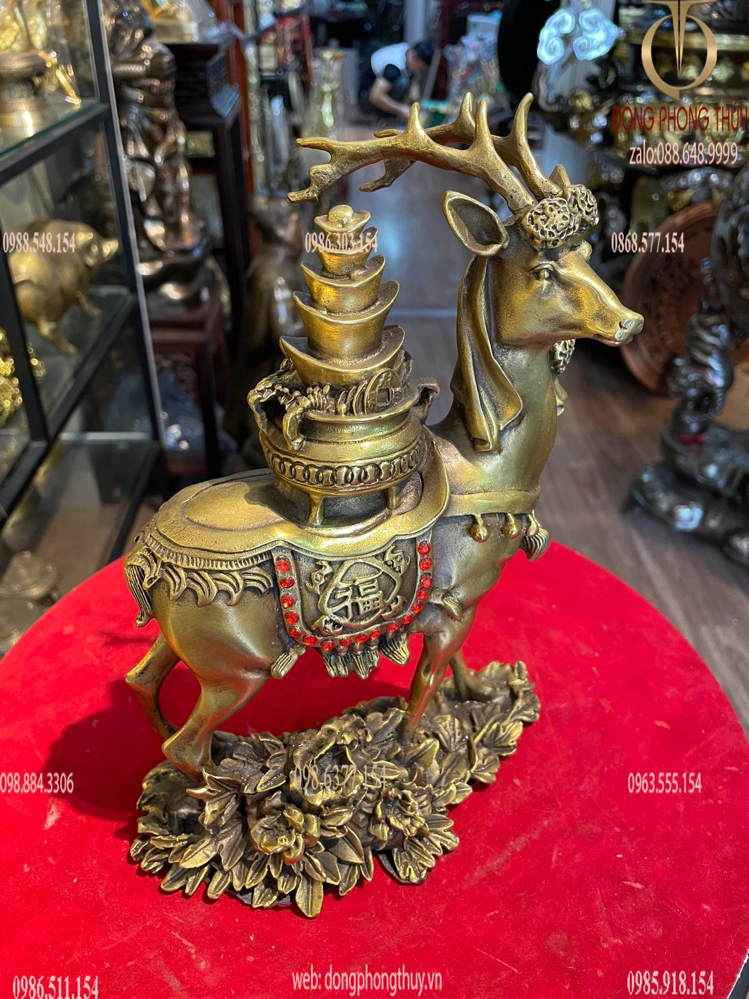 Hươu trang trí bằng đồng