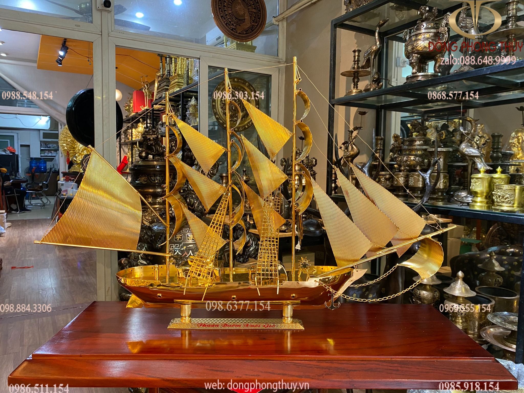 Mô hình thuyền buồm mạ vàng 24k cỡ đại