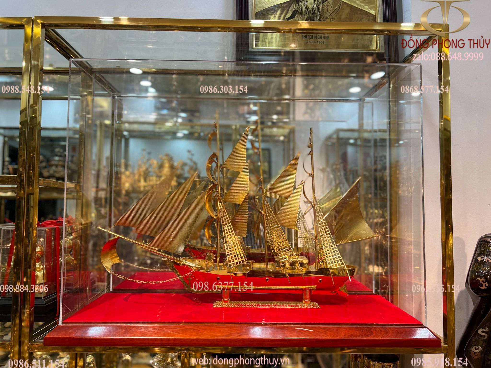 Mô hình thuyền buồm mạ vàng 24k cao 71.5 dài 96 sâu 33cm