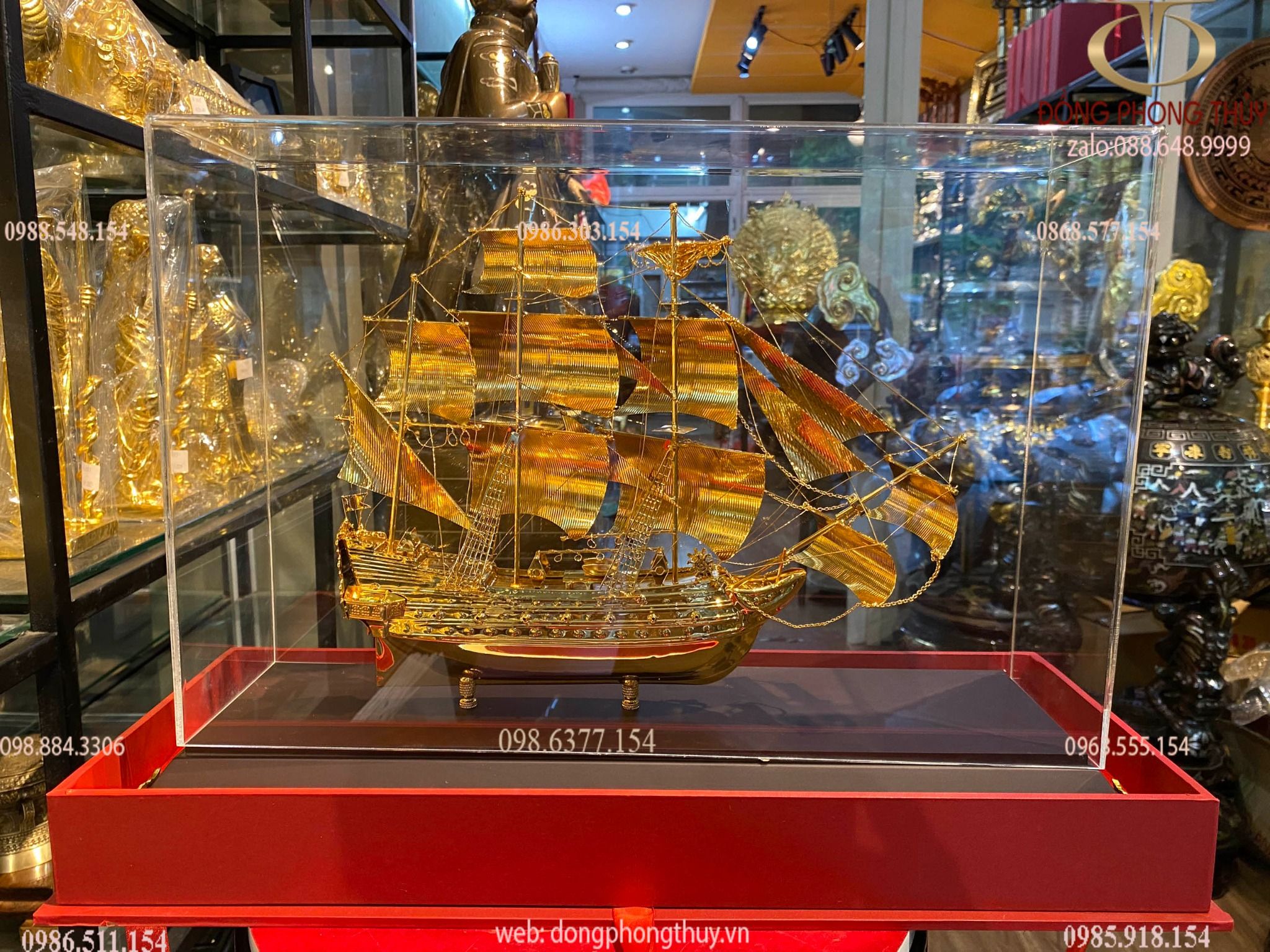 Mô hình thuyền buồm mạ vàng 24k 51cm