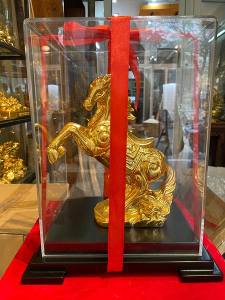 Quà tặng sếp tuổi Ngọ - tượng ngựa phong thủy bằng đồng dát vàng 24k