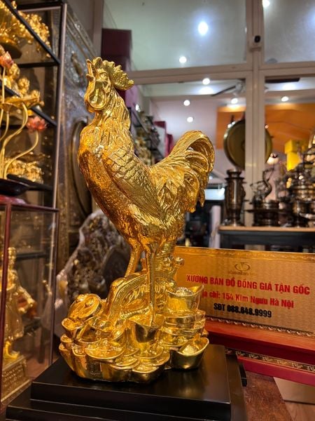 Quà tặng sếp tuổi dậu: tượng gà như ý phong thủy bằng đồng dát vàng 24k
