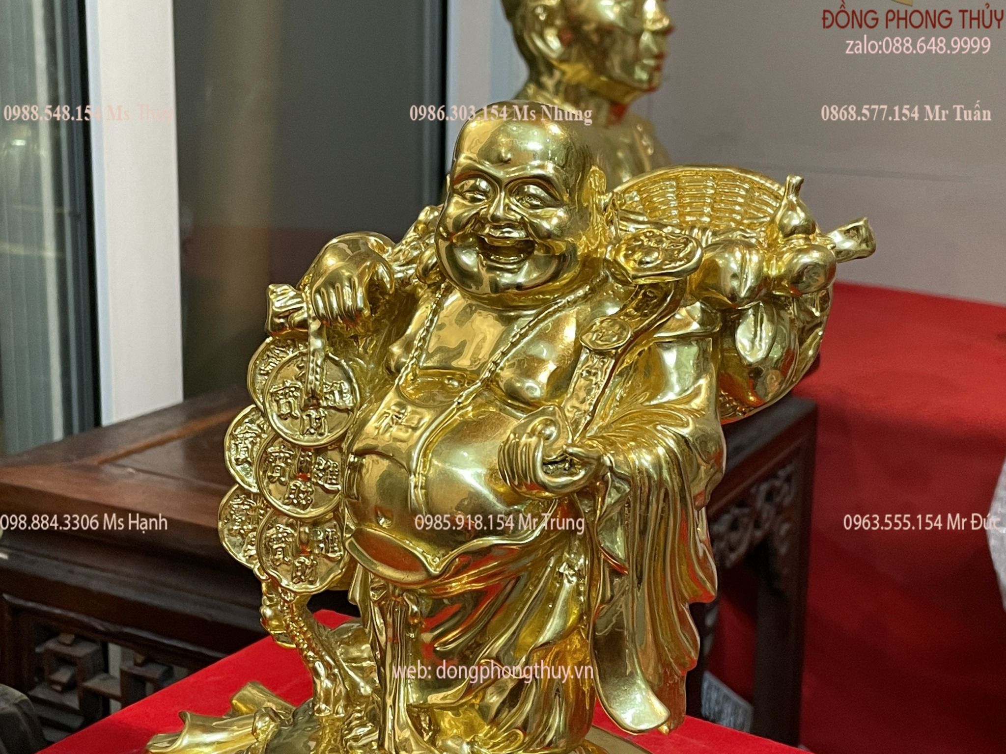 TƯỢNG DI LẶC ĐỨNG BỊ GÁNH BAO TIỀN BẰNG ĐỒNG DÁT VÀNG 24K