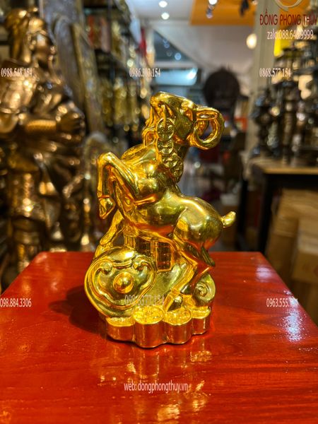 Tượng dê phong thủy dát vàng 24k