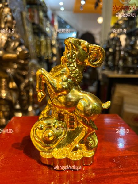 Tượng dê phong thủy dát vàng 24k