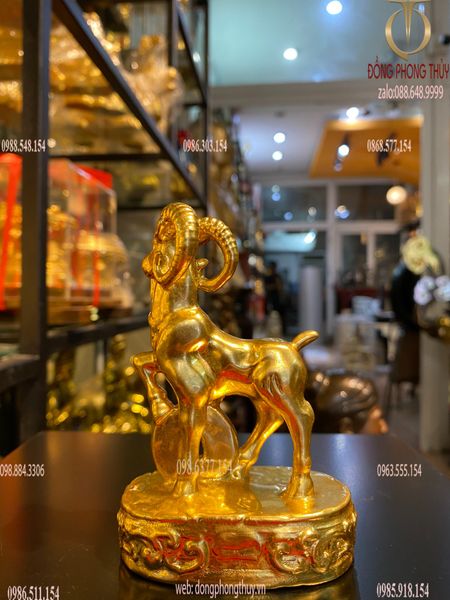 Tượng dê dát vàng 24k