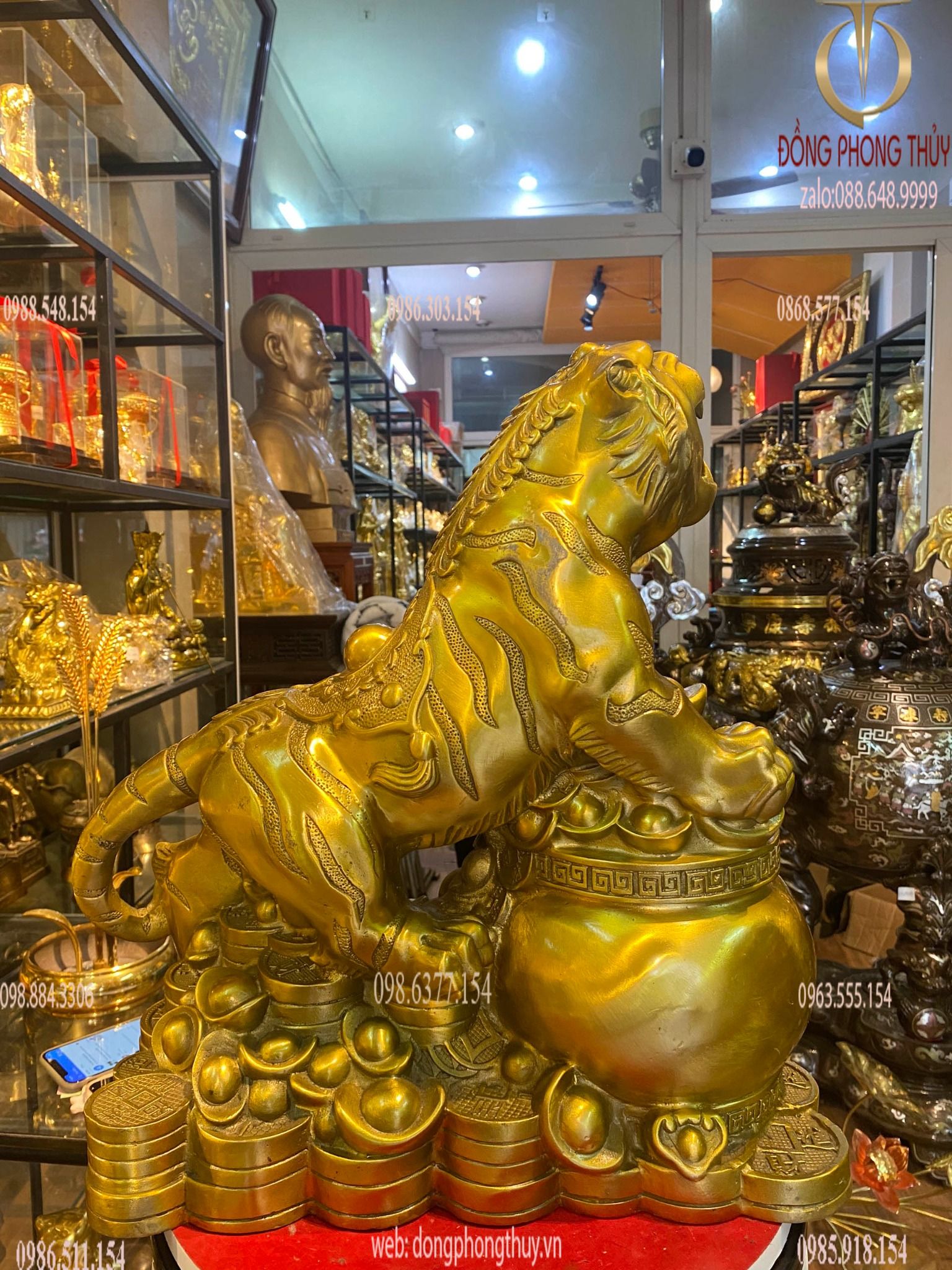 Tượng hổ bằng đồng