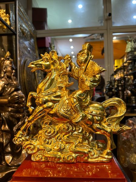 Tượng Mã Thượng Phong Hầu cao 29cm  bằng đồng dát vàng 24k