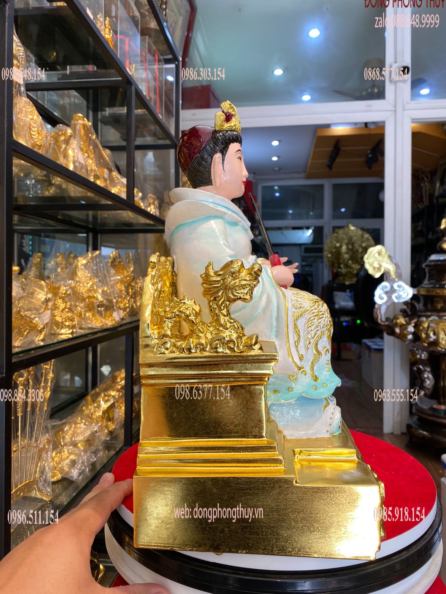 Tượng mẹ cửu thiên huyền nữ bằng đồng đỏ vẽ màu.