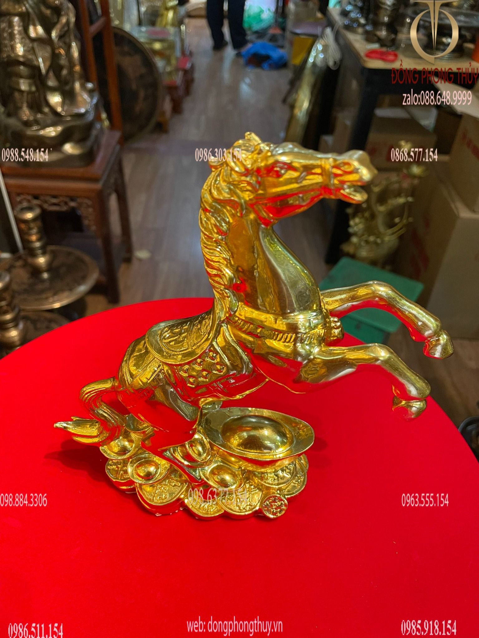 Tượng ngựa phong thủy dát vàng 24k decor