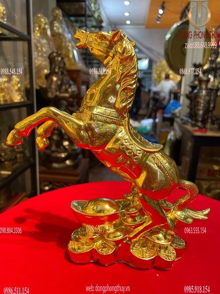 Tượng ngựa phong thủy dát vàng 24k decor