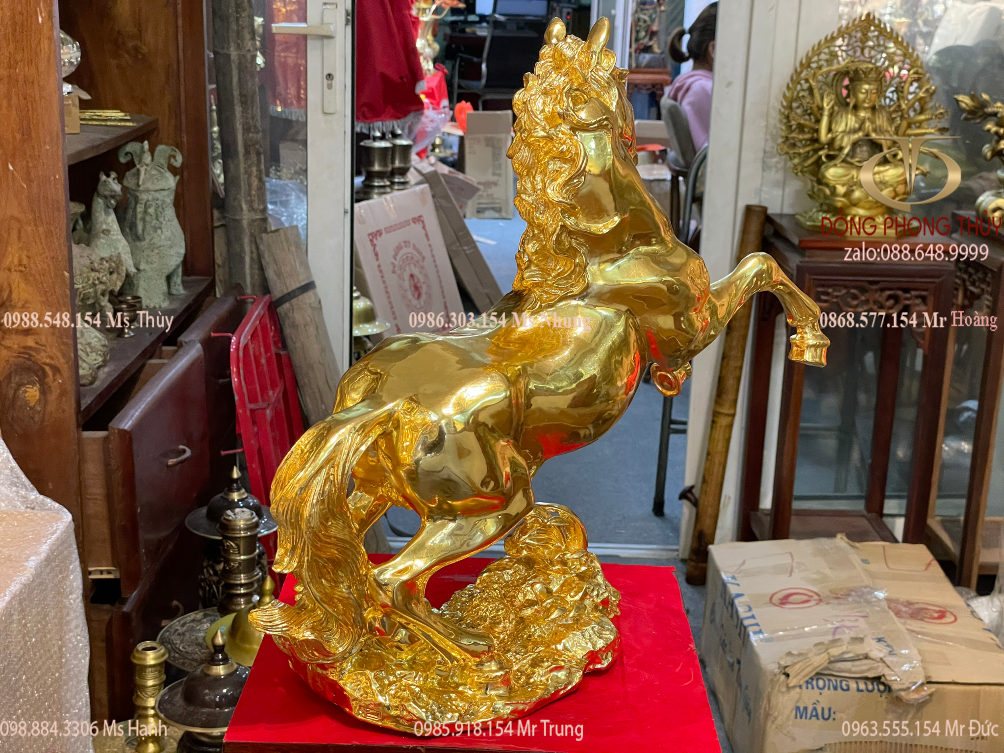 Tượng ngựa phong thủy bằng đồng dát vàng 24k